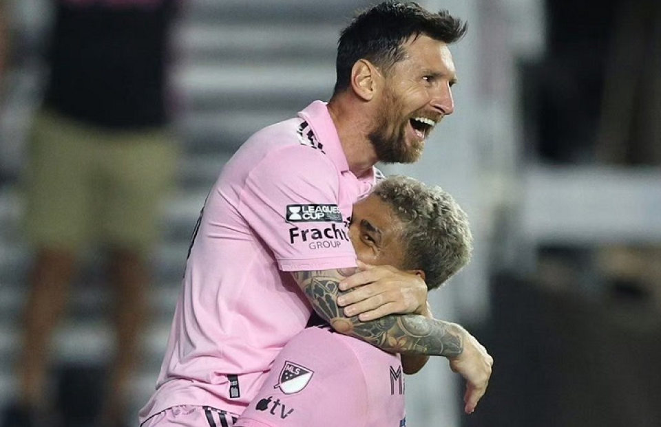 九游体育APP-关于国际比赛日NBA总决赛传出新动向，夏洛特黄蜂再遭质疑，管理层表态：质疑声仍在，临场指挥获称赞的信息