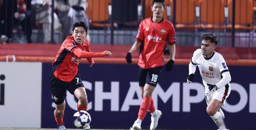 九游登录入口-赛地聚焦：亚冠冲刺阶段热度飙升，马赛远射贴柱，目标明确，年轻球员得到机会的简单介绍