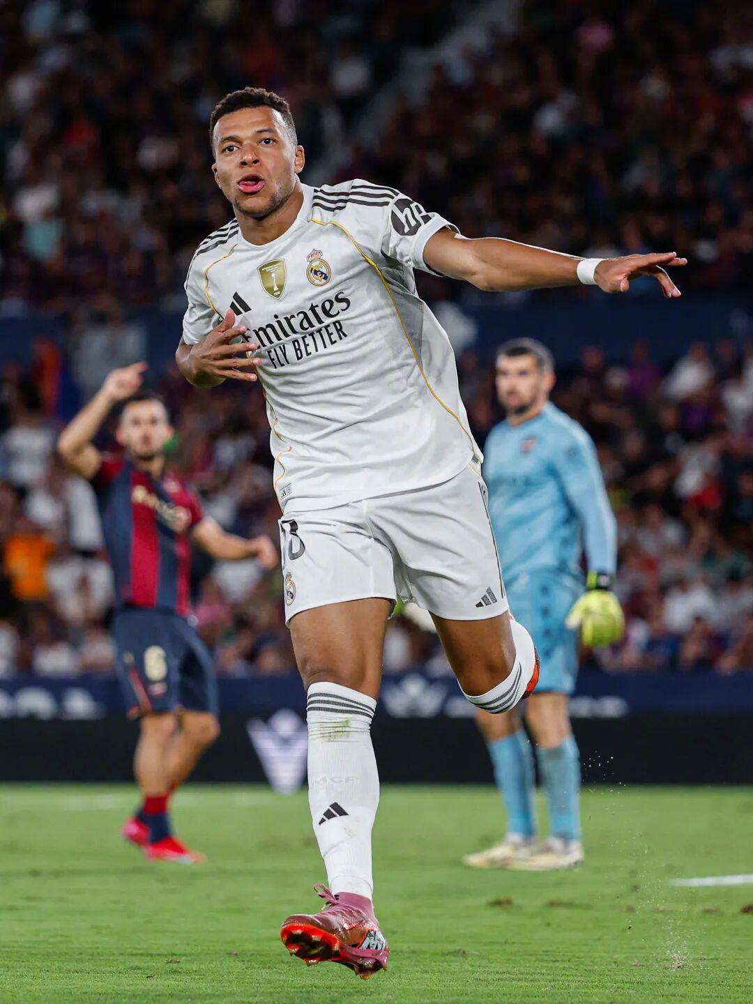 九游体育-关于今晚西甲焦点战，奥兰多魔术手感冰凉，底气十足，年轻球员得到机会的信息